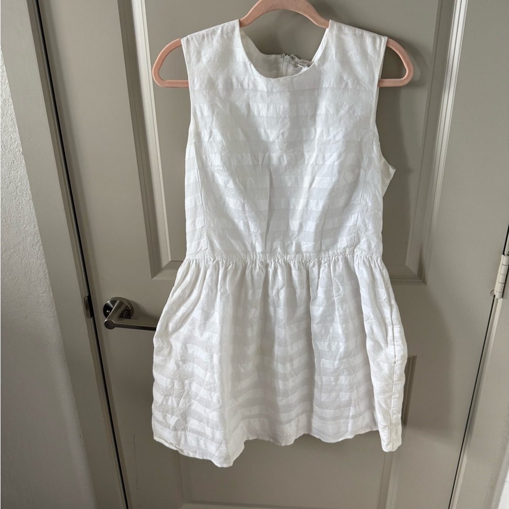 White Sleeveless Dress